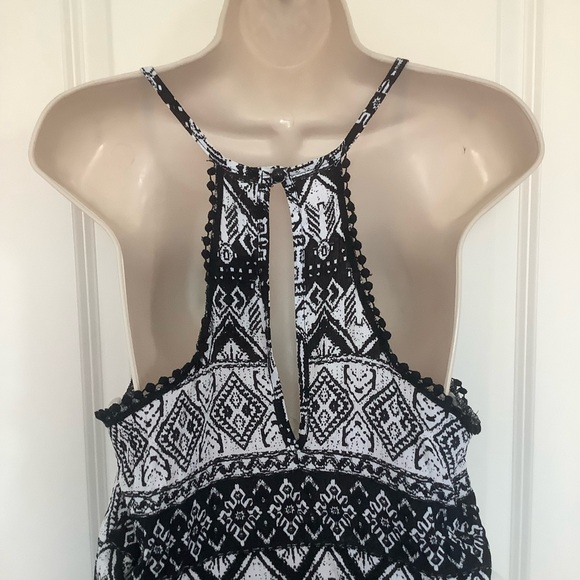 NWT Fio Fio Womens Black White Print M Sleeveless Romper Crochet Trim - Picture 4 of 8